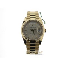Rolex Daydate 40mm Silver Diagonal index Dial ref. 228238 nuovo